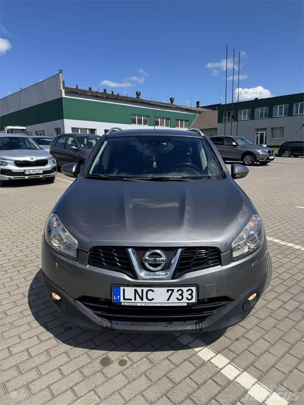 Nissan  Automobili