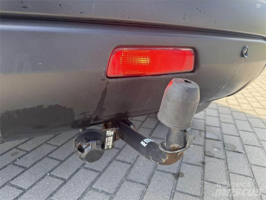 Nissan  Automobili