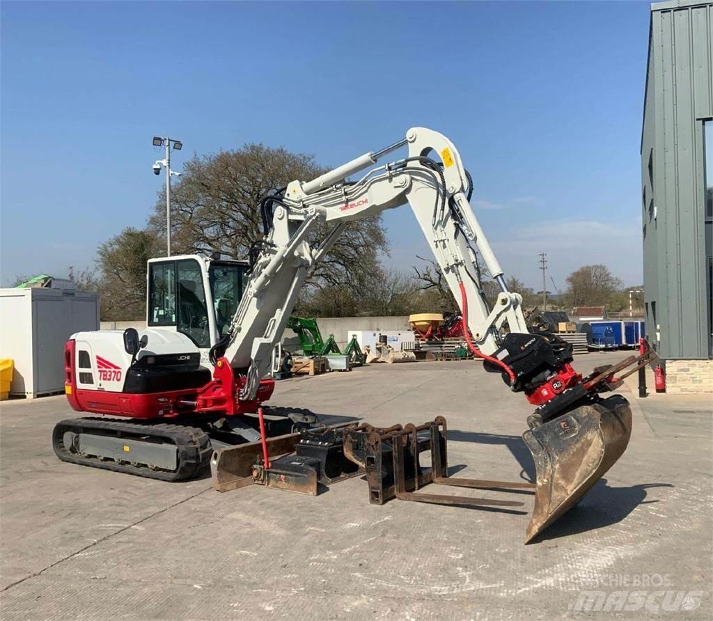 Takeuchi TB370 Bageri guseničari