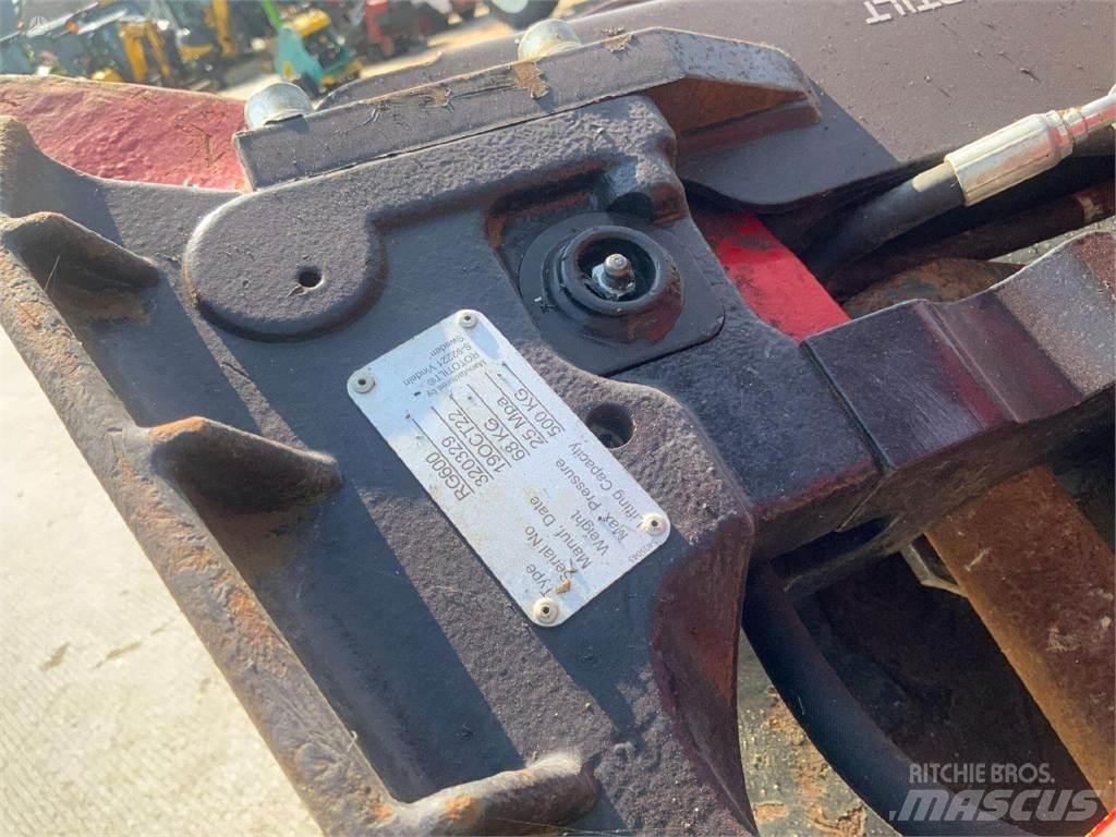 Takeuchi TB370 Bageri guseničari
