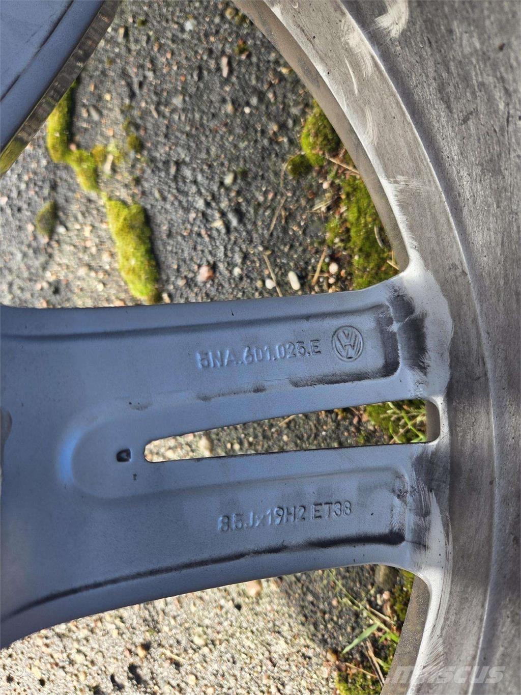 Volkswagen  Gume, točkovi i felne