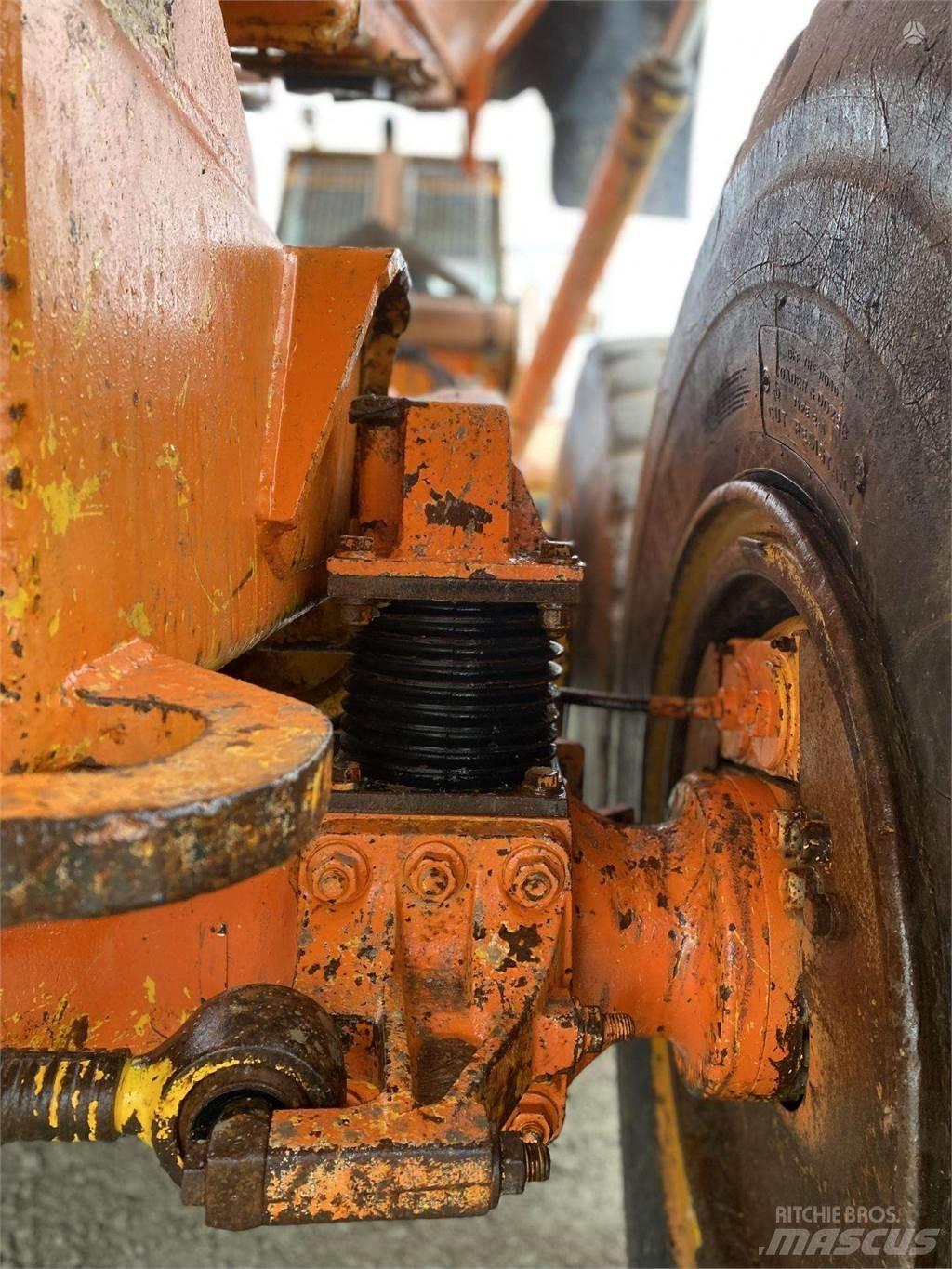 Volvo A25C , Nr.1 Zglobni damperi