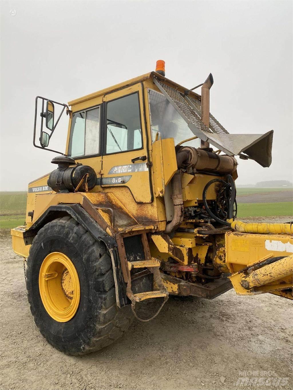 Volvo A25C , Nr.8 Zglobni damperi