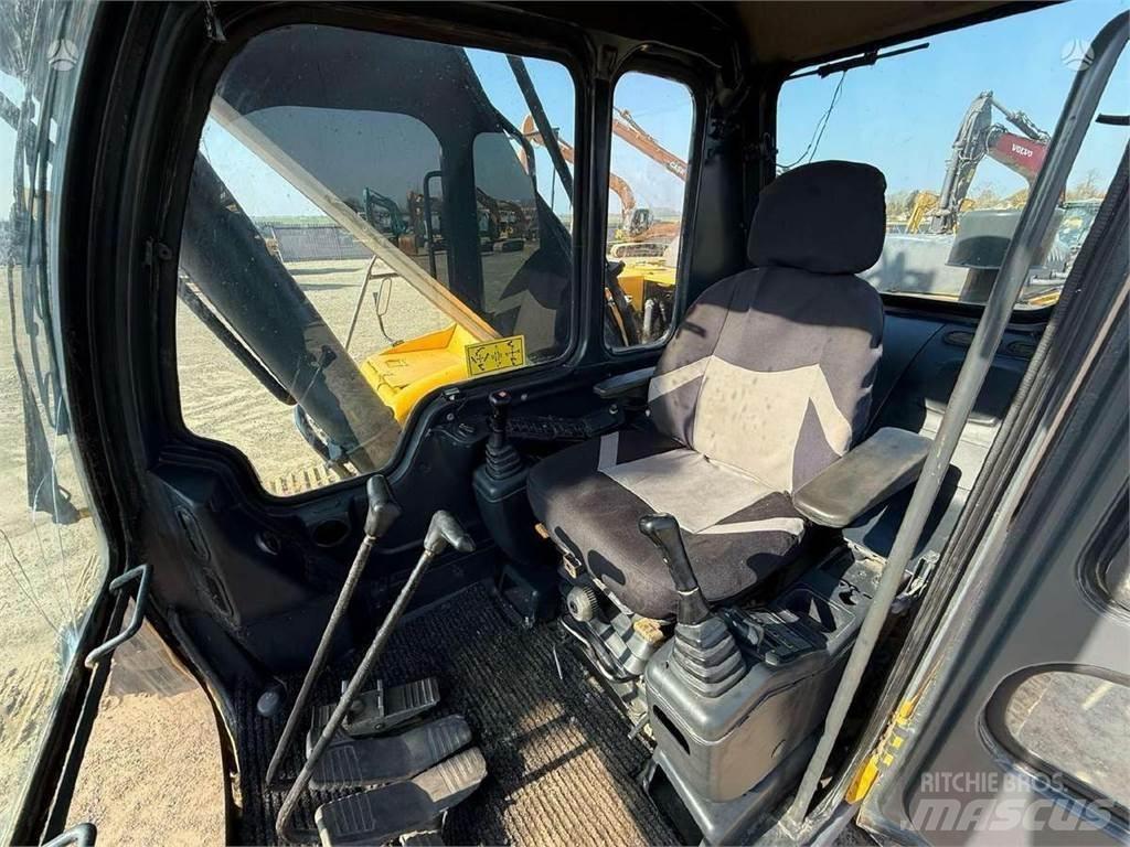 Volvo EC 240 LC Bageri guseničari
