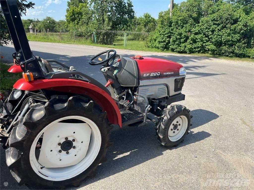Yanmar EF 220 Traktori