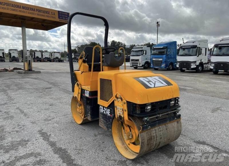 CAT CB214E Nabijači zemlje