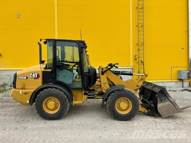 CAT 906M Utovarivači na točkove