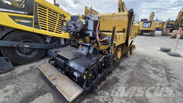 CAT AP300F Asfaltni finišeri
