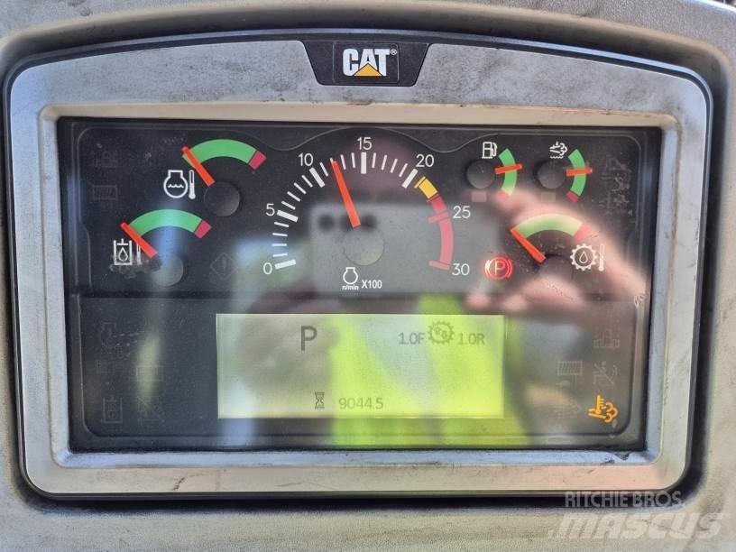 CAT D9T Buldožeri guseničari