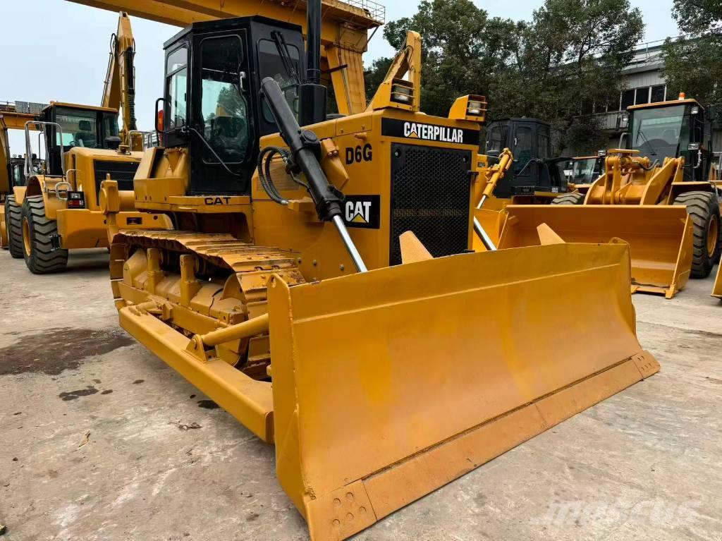 CAT D 6 G Buldožeri guseničari