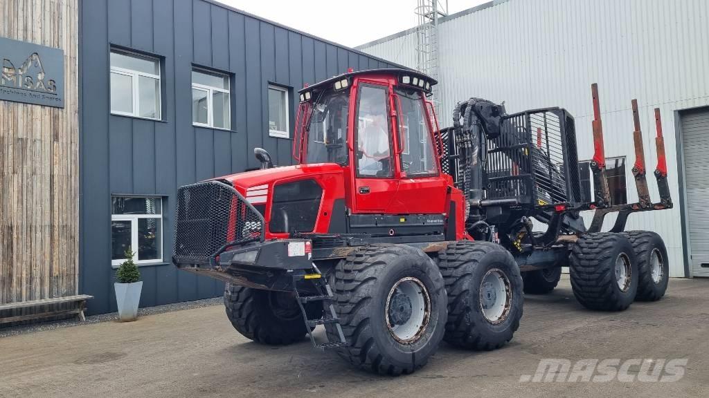 Komatsu 895 Forvarderi