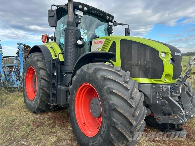 CLAAS Axion 950 Traktori