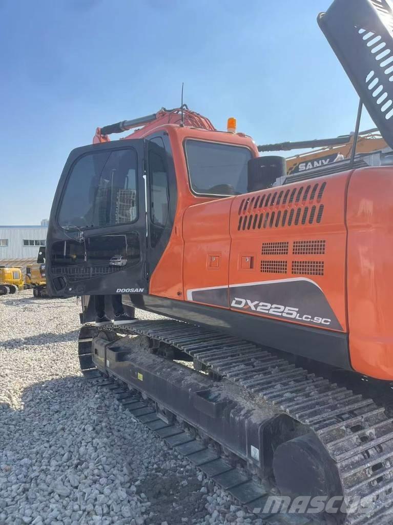 Doosan DX 225LC-9C Bageri guseničari