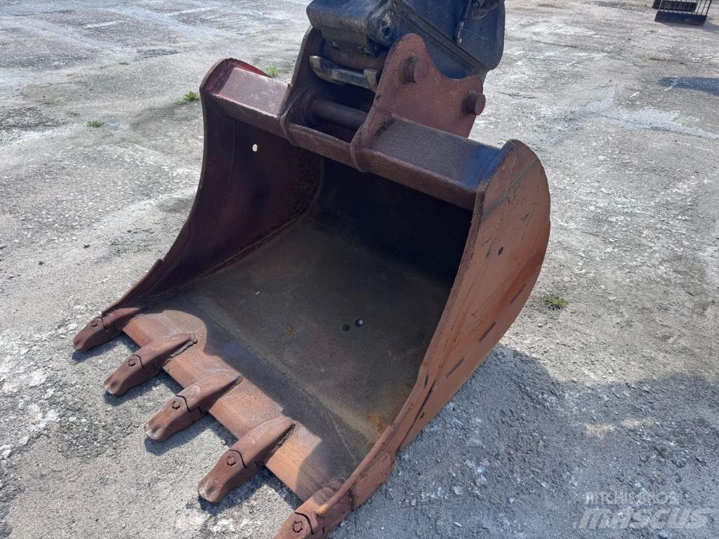 JCB JS 210 LC Bageri guseničari
