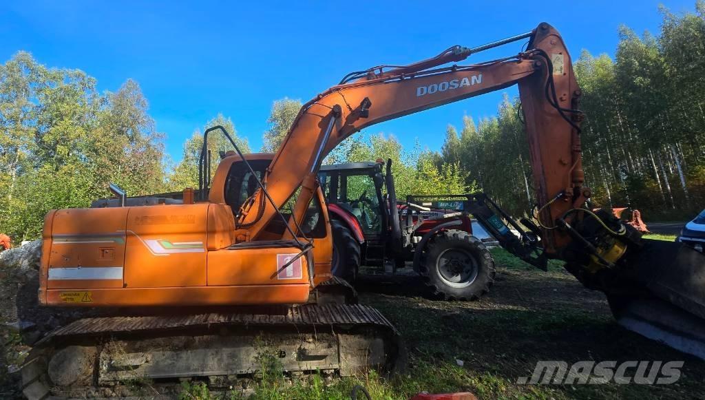 Doosan DX 140 LC Bageri guseničari