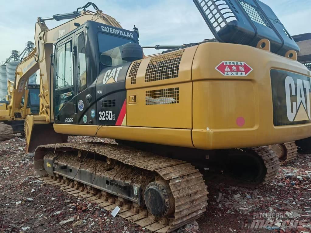 CAT 325 D2 Bageri guseničari