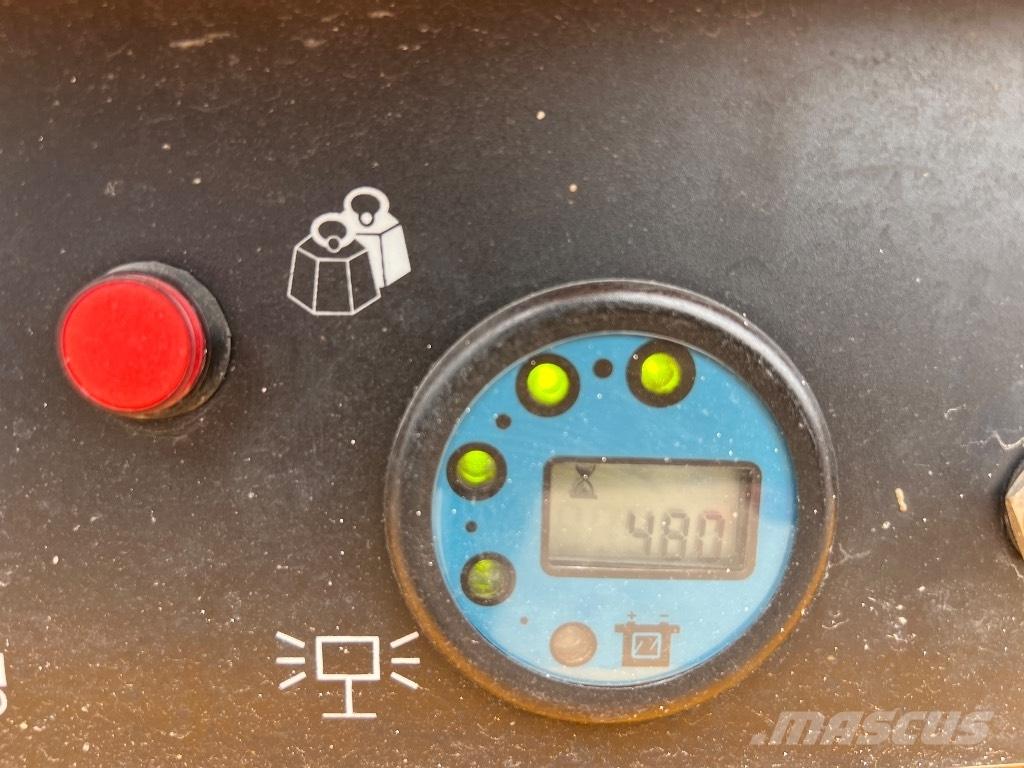 Haulotte Compact 12 Makazaste platforme