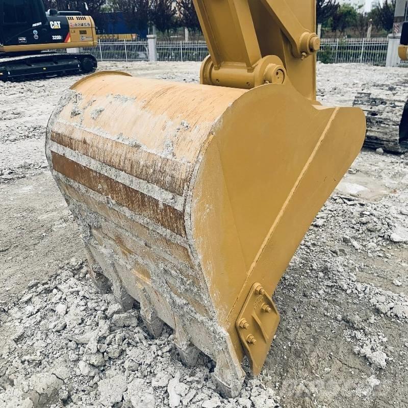 CAT 320 D Bageri guseničari