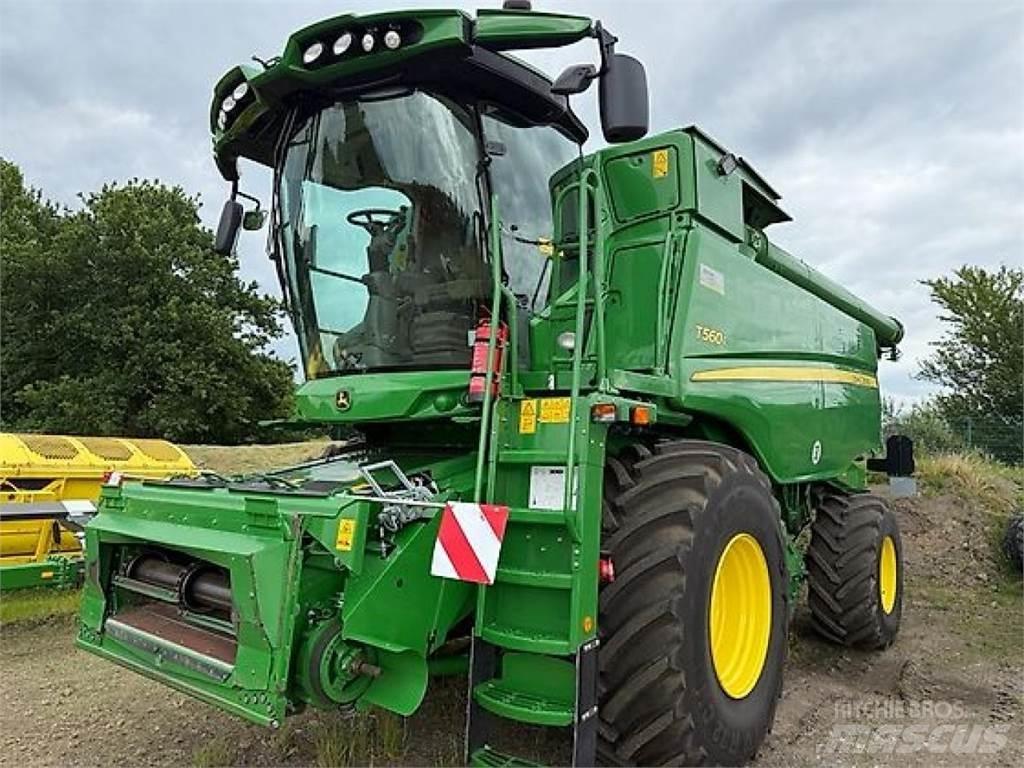 John Deere T560i Kombajni