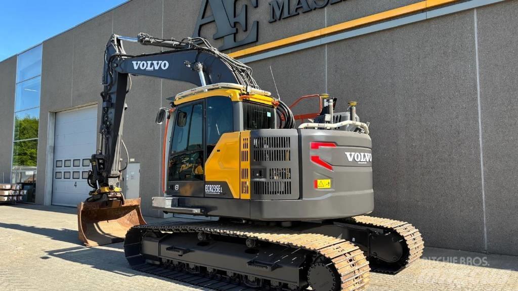 Volvo ECR 235 E Bageri guseničari