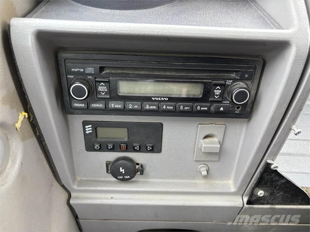 Volvo EC140CL Bageri guseničari