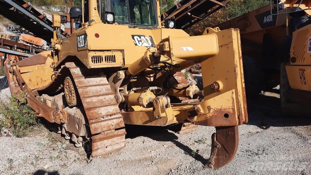 CAT D 8 R II Buldožeri guseničari