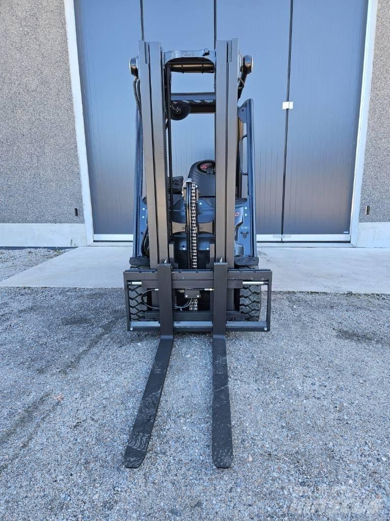 Linde E30-01 Električni viljuškari