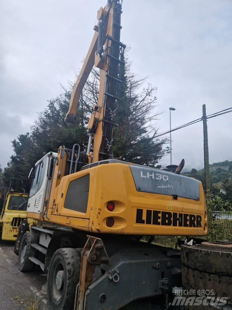 Liebherr LH 30 M Bageri za prenos primarnih/sekundarnih sirovina