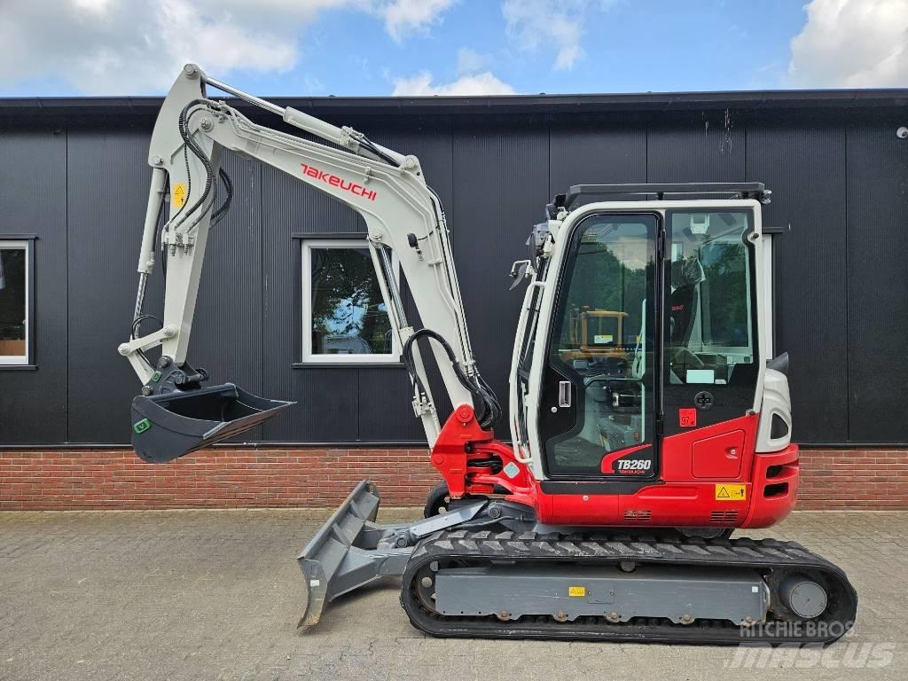 Takeuchi TB 260 Mini bageri < 7t