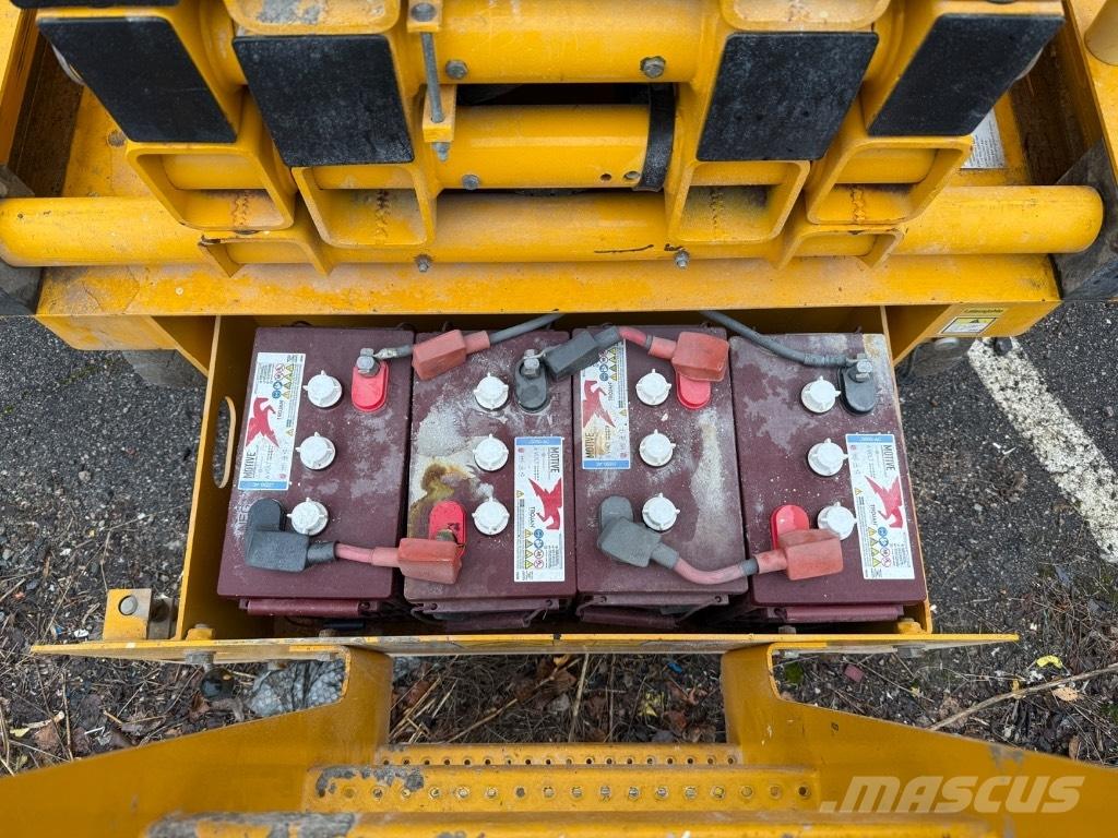 Haulotte Compact 14 Makazaste platforme