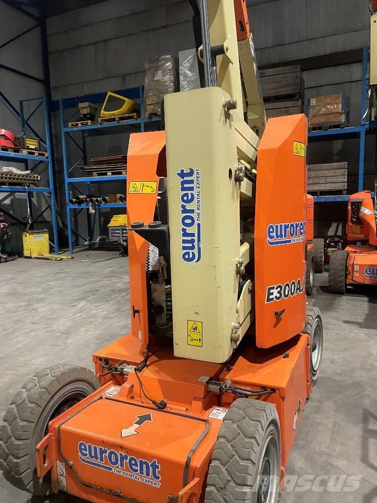 JLG E 300 AJP Makazaste platforme