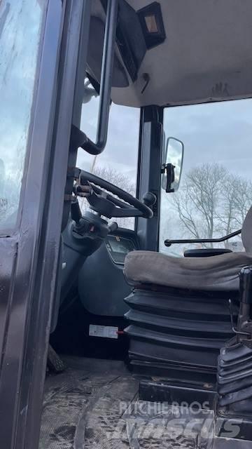 JCB 411 Utovarivači na točkove