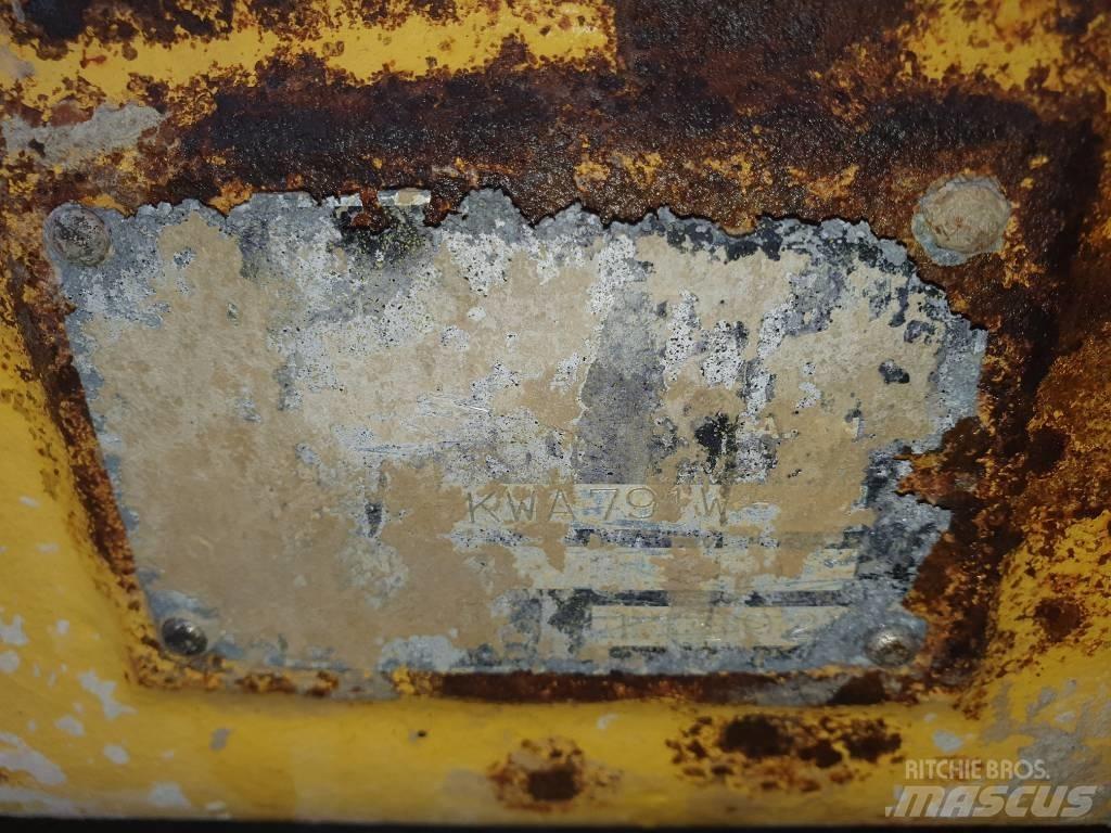 Komatsu WA180.3 Osovine