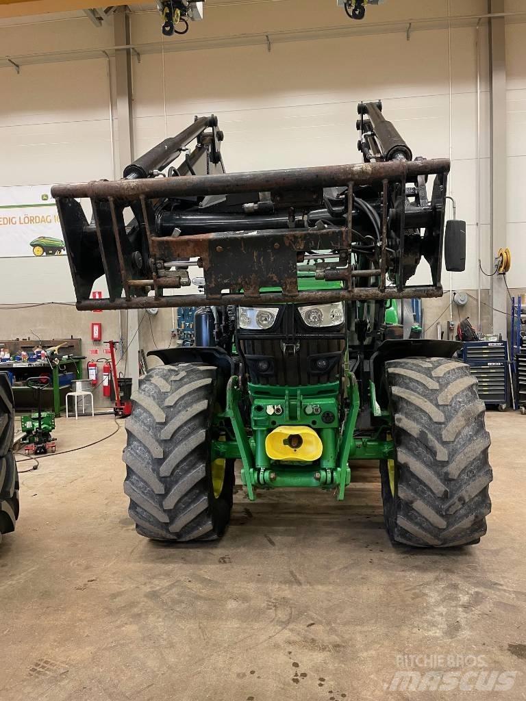 John Deere 6145 R Traktori