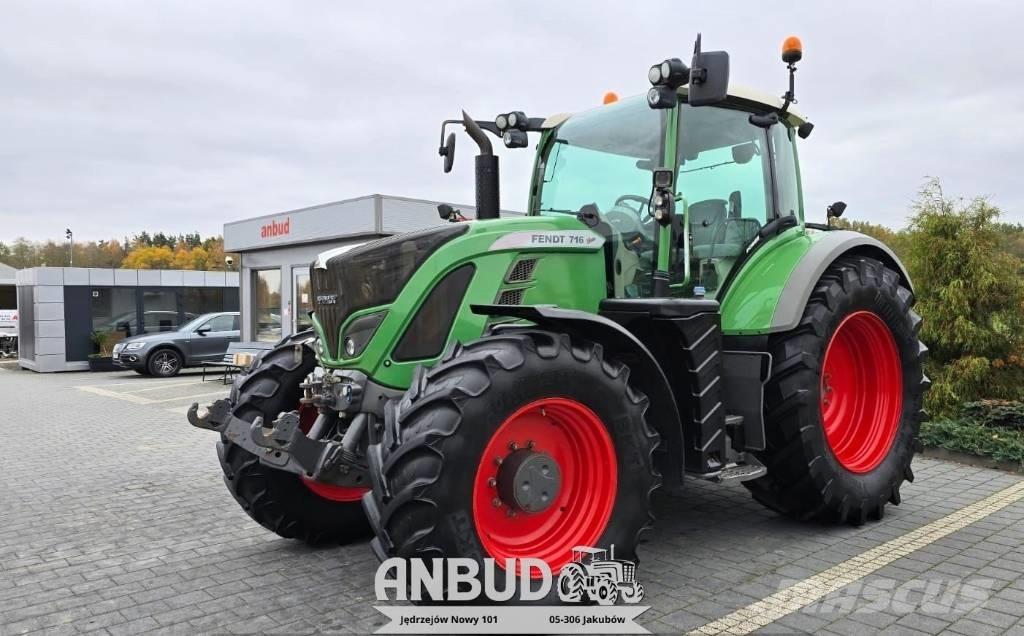 Fendt 716 Vario S4 Traktori