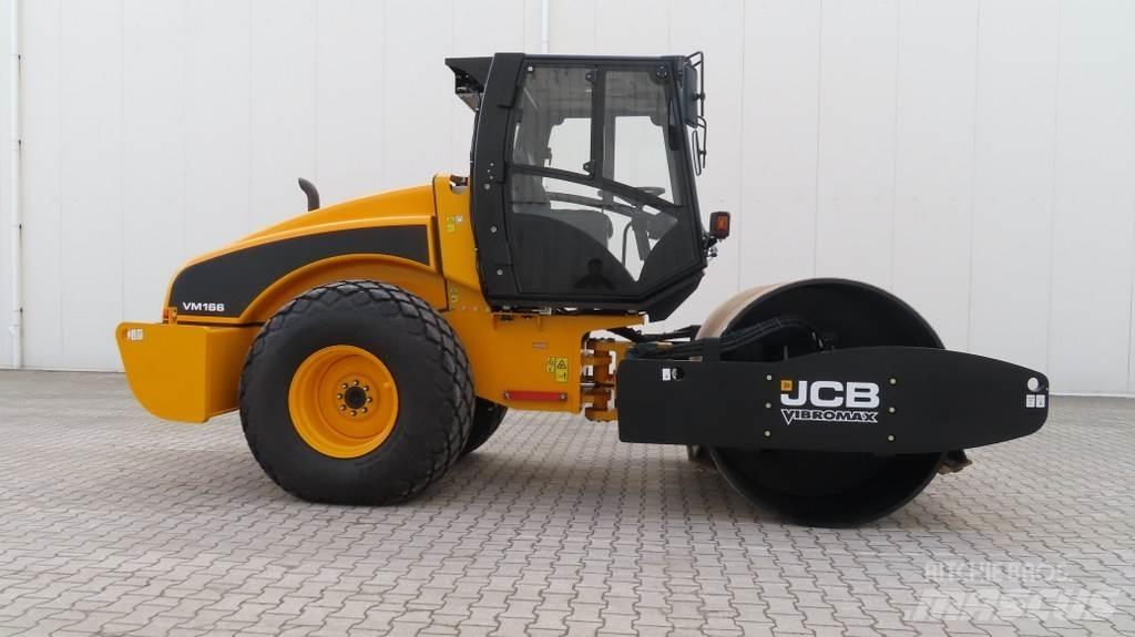 JCB VM166D Valjci sa jednim bubnjem