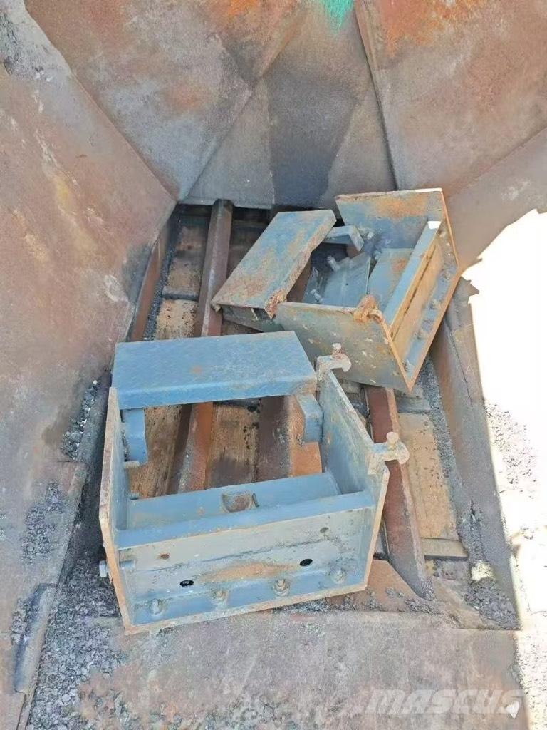 XCMG RP 453 L Asfaltni finišeri
