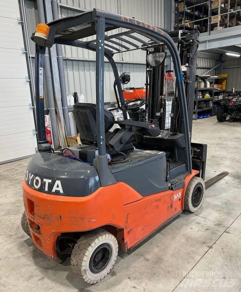 Toyota 8 FBMT 16 Električni viljuškari