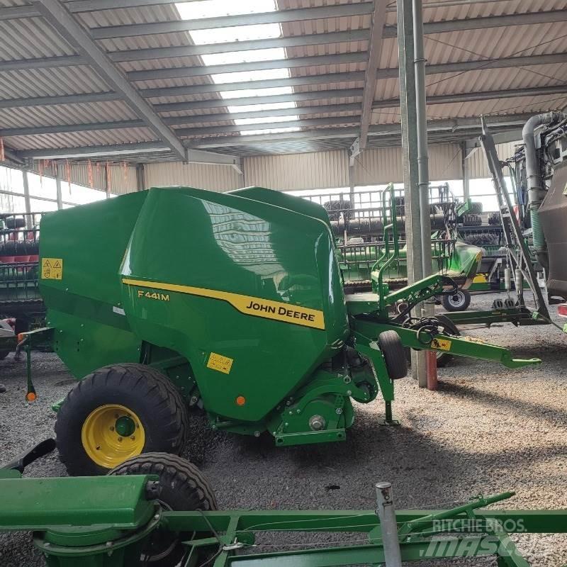 John Deere F441M Prese/balirke za rolo bale