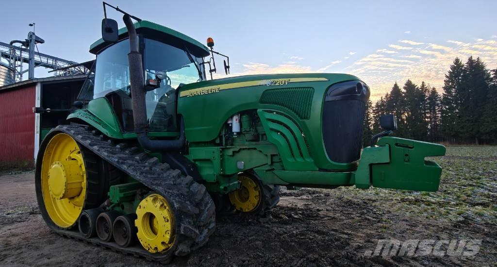 John Deere 8220 T Traktori