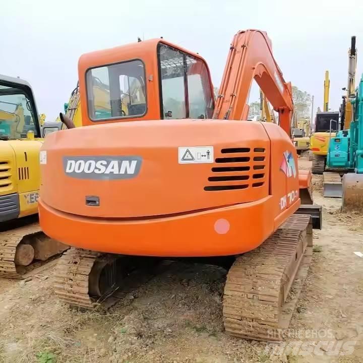 Doosan DH 70-7 Bageri guseničari