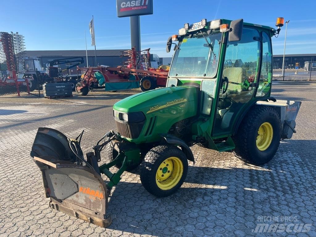 John Deere 2520 HST Manji traktori