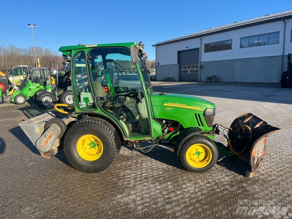 John Deere 2520 HST Manji traktori