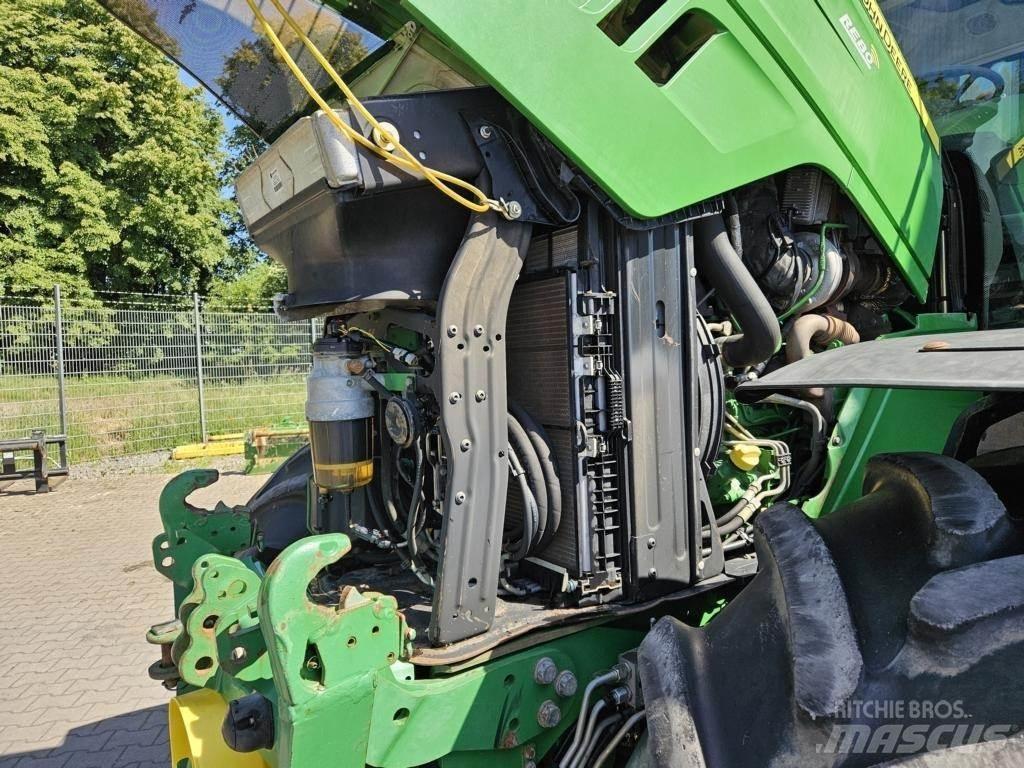 John Deere 6210R Traktori