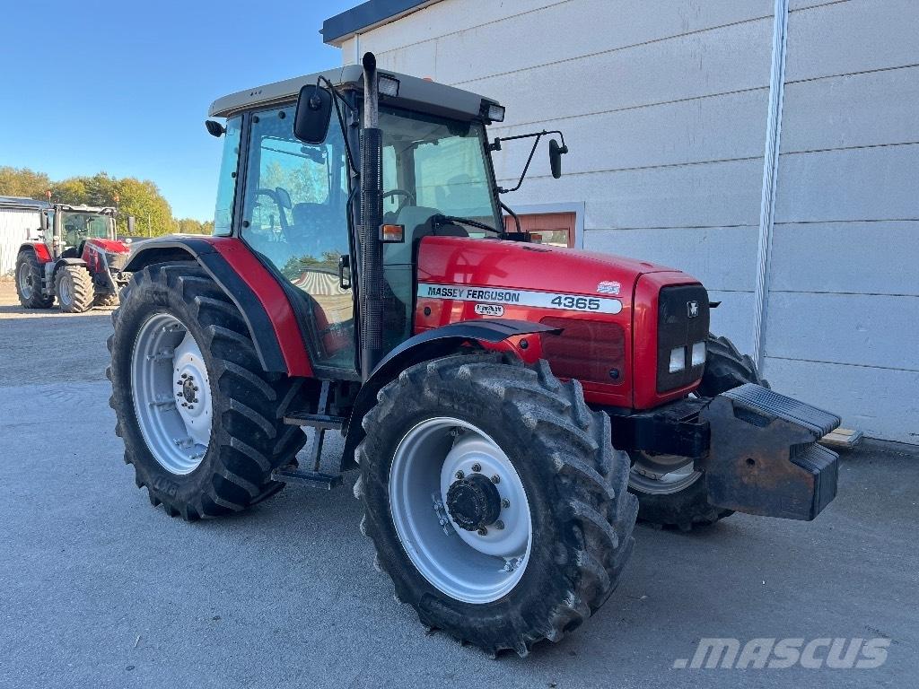 Massey Ferguson 4365 Traktori