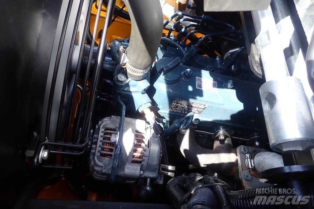 JCB 403 Višenamenski utovarivači