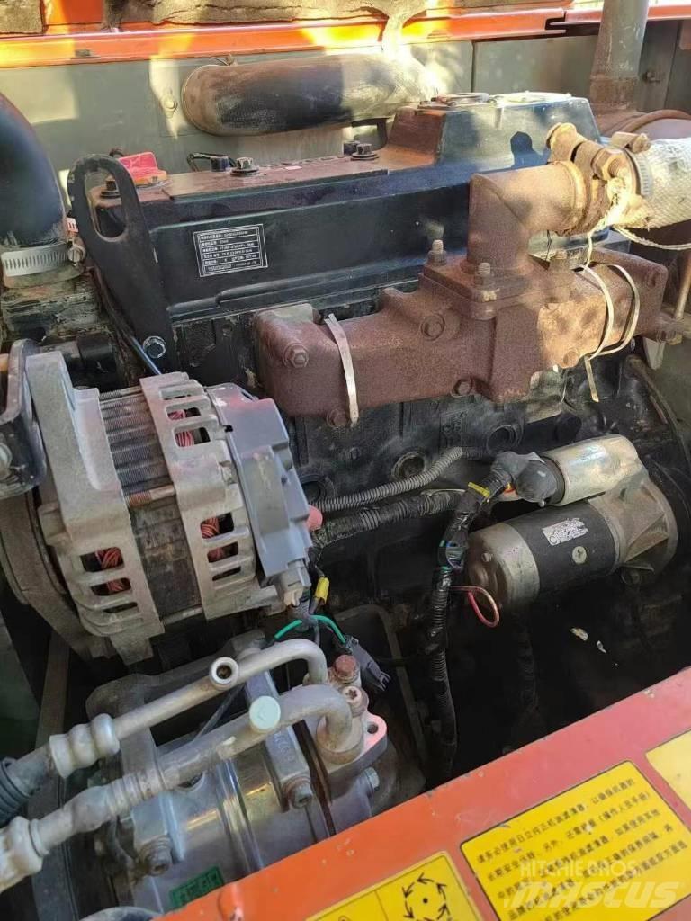 Hitachi ZAXIS60 Bageri guseničari