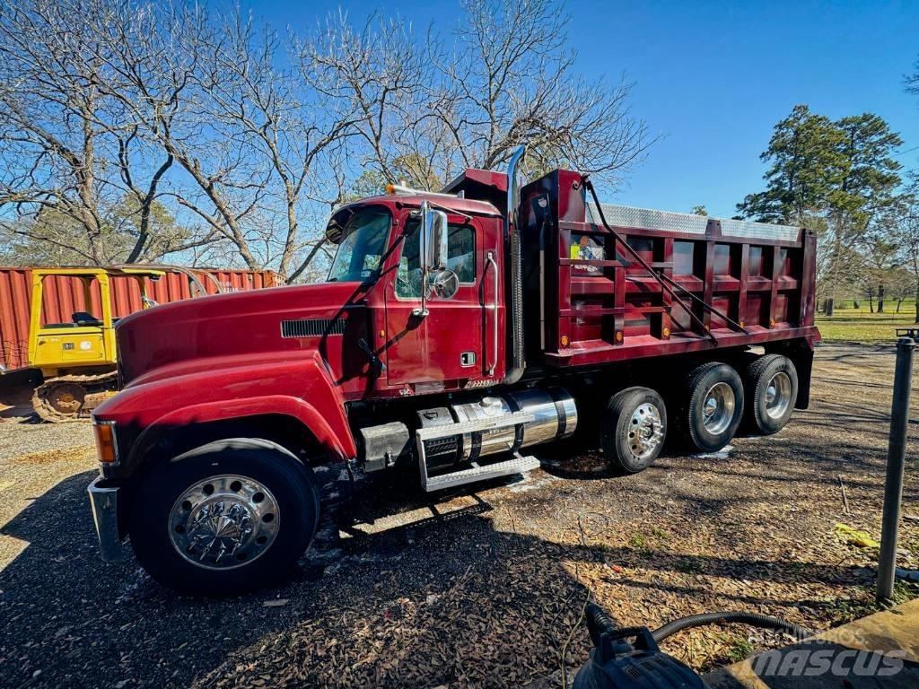 Mack CHU600 Kiperi kamioni