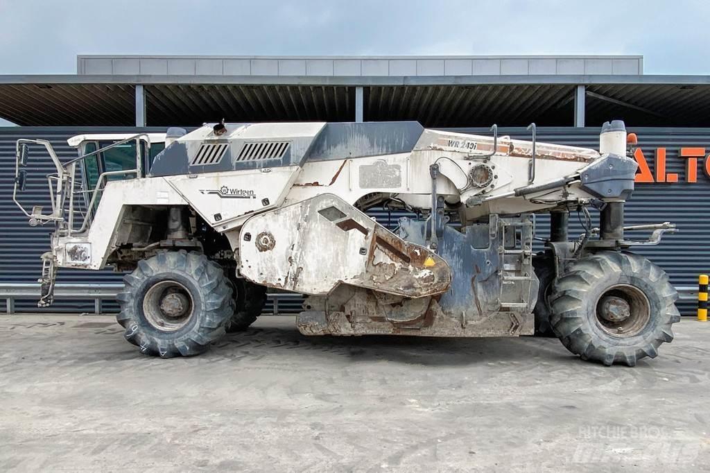 Wirtgen WR 240 Mašine za reciklažu asfalta