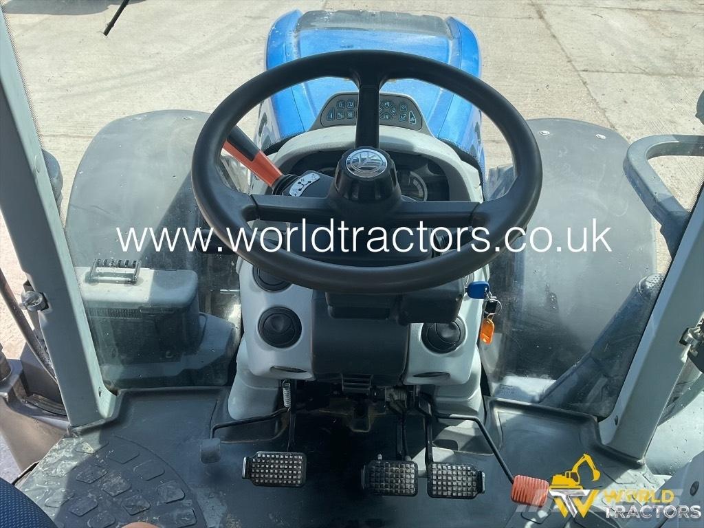 New Holland T 7.245 Traktori